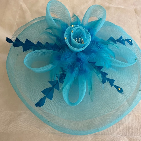 Fascinator hat - Picture 2 of 4